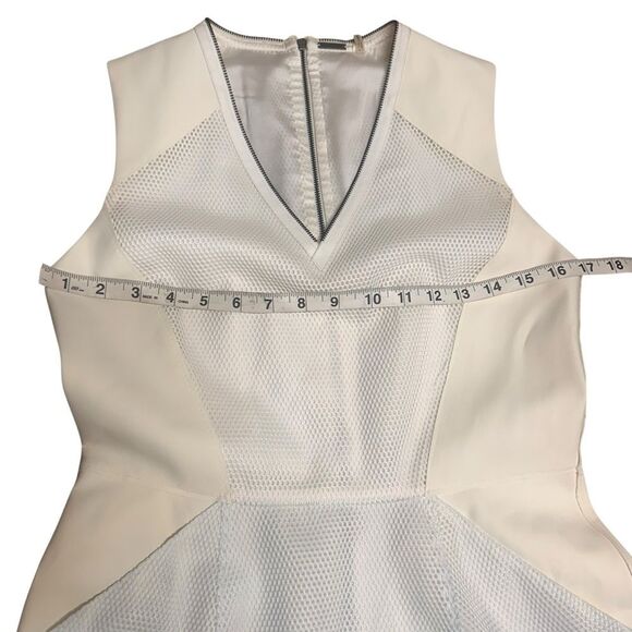 Elie Tahari Kemper Dress White Blue Ombré Fit & Flare Sleeveless Size 6 - Picture 10 of 14